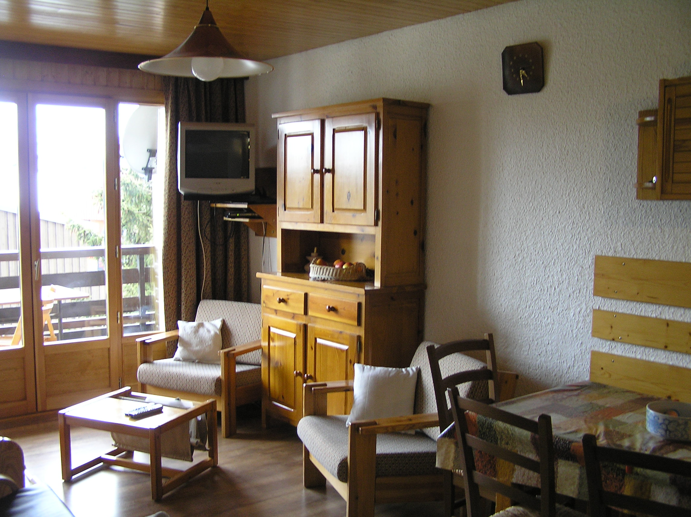 salon3.jpg (27233 bytes)
